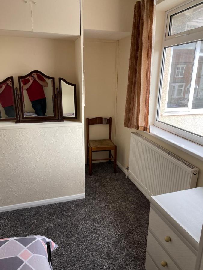 Spacious, Sleeps 17, 3 Bathrooms, Parking, Mansfield Exterior photo